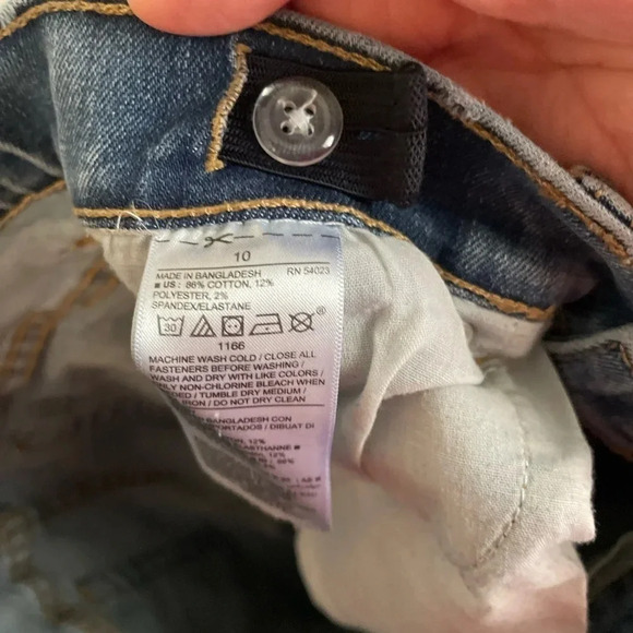 Old Navy boys karate slim medium wash distressed jeans size 10 - Picture 2 of 5